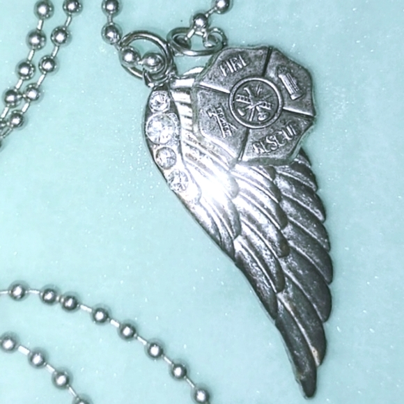 Angel Wing Maltese Cross Fire Rescue Pendant - Picture 8 of 15